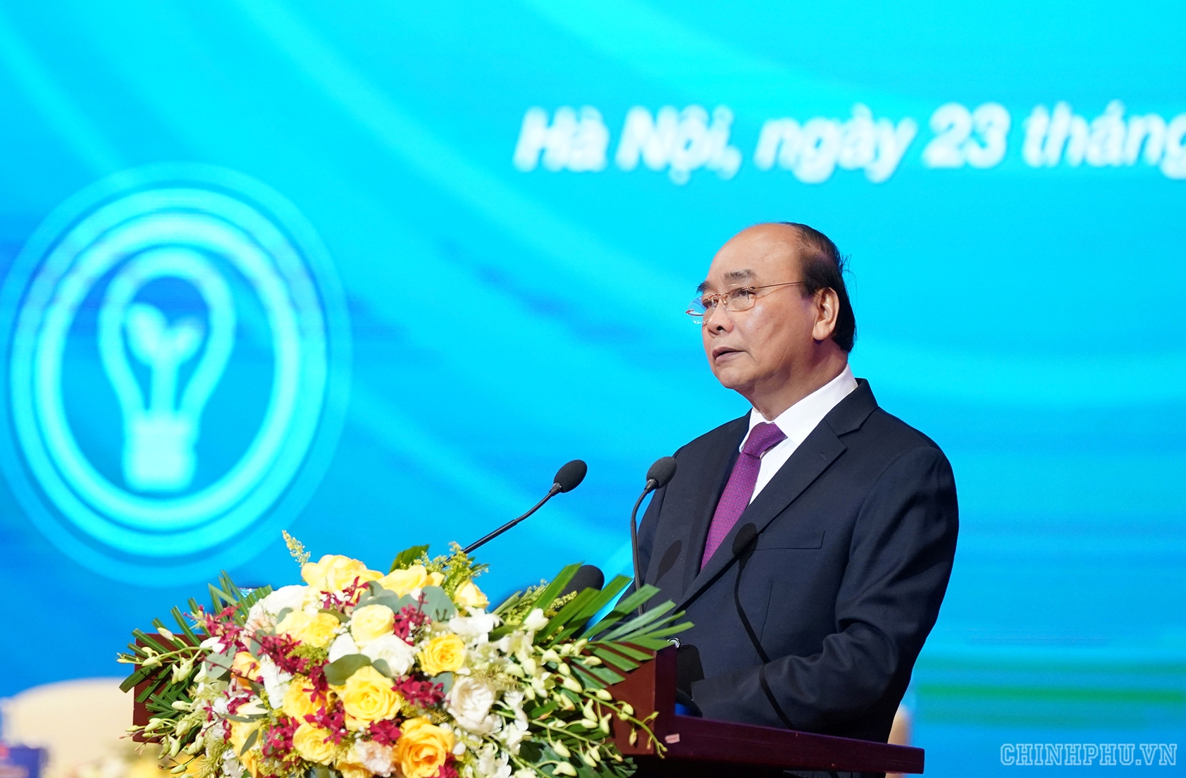 THỦ TƯỚNG CHÍNH PHỦ CHỦ TRÌ HỘI NGHỊ VỚI DOANH NGHIỆP